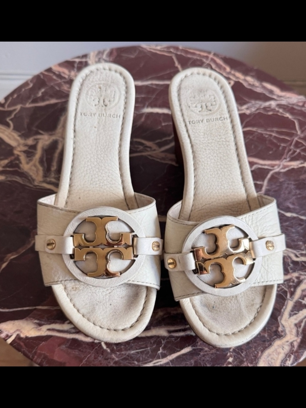 Tory Burch White Leather Logo Platform Mules with Gold Emblem - Picture 2 of 8